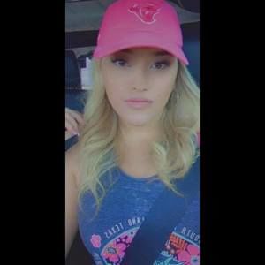 Meet your Posher, Karina